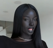 Fanove fascinirala Tiktokerka koja nije ni postojala